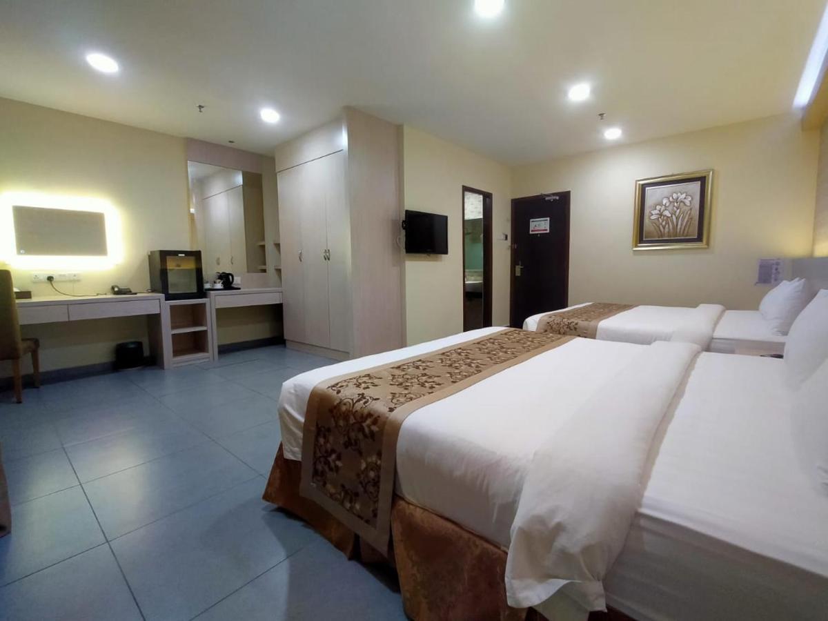 Midcity Hotel Melaka Exterior photo