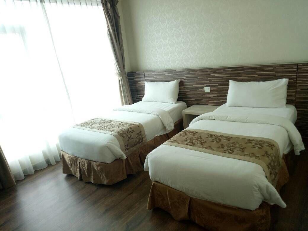 Midcity Hotel Melaka Exterior photo