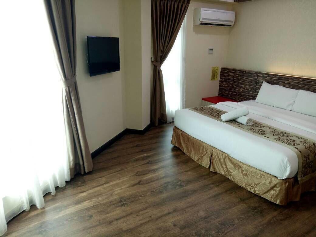 Midcity Hotel Melaka Exterior photo