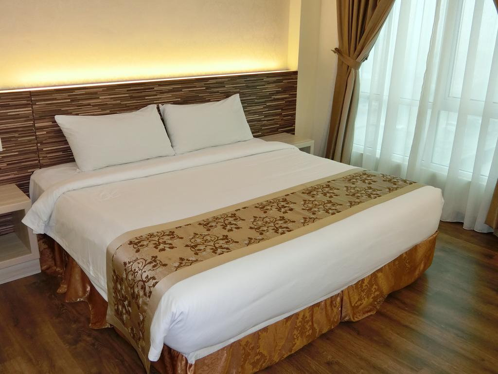 Midcity Hotel Melaka Exterior photo