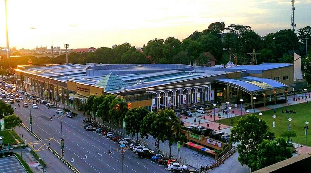 Midcity Hotel Melaka Exterior photo