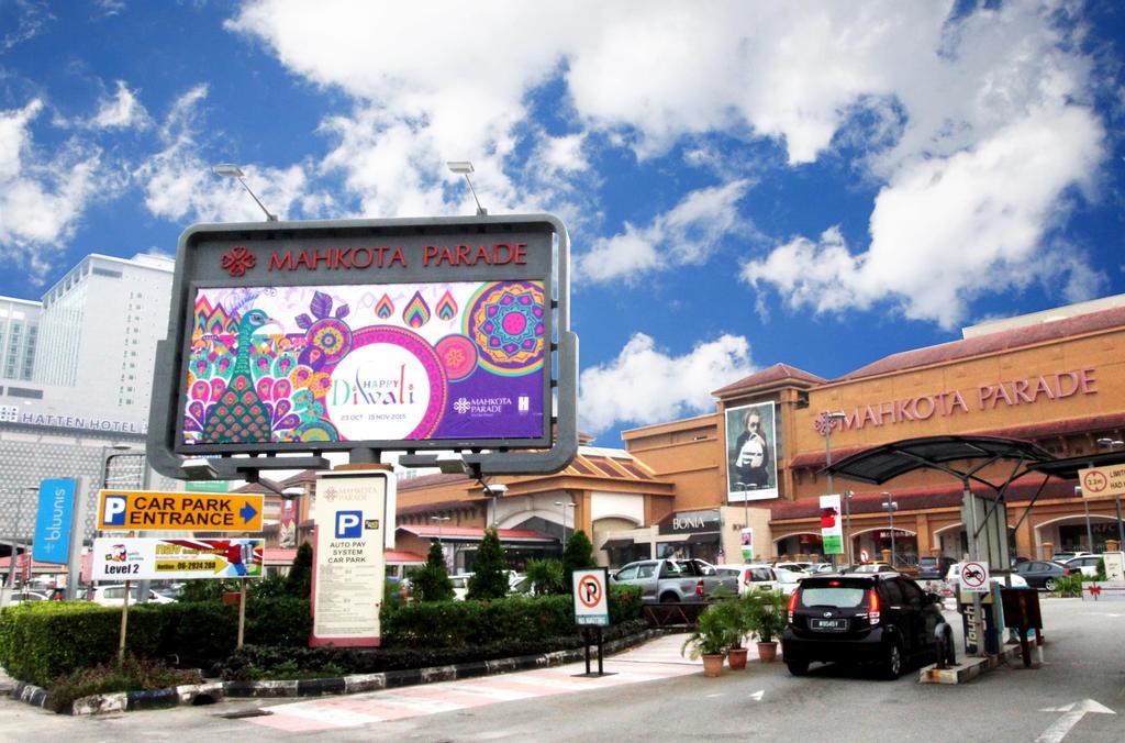 Midcity Hotel Melaka Exterior photo